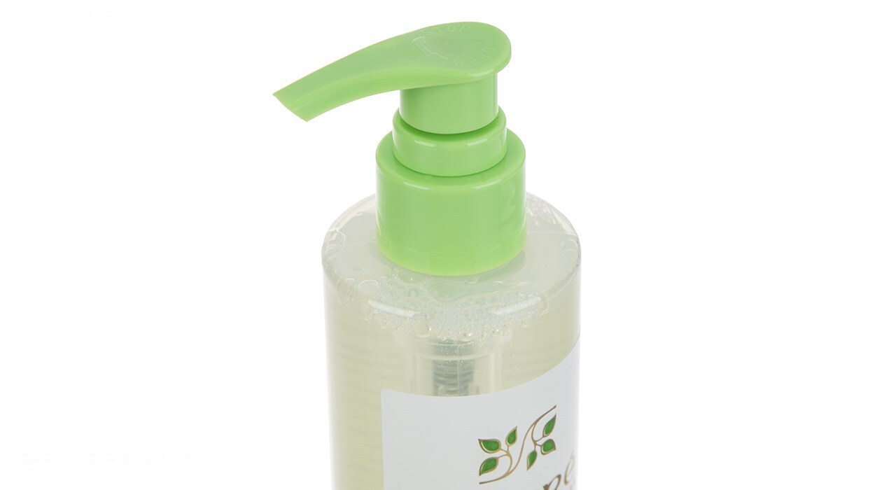 ژل شست و شوی صورت سینره مدل Oily Skin حجم 200 میلی لیتر ژل شست و شوی صورت سینره مدل Oily Skin حجم 200 میلی لیتر